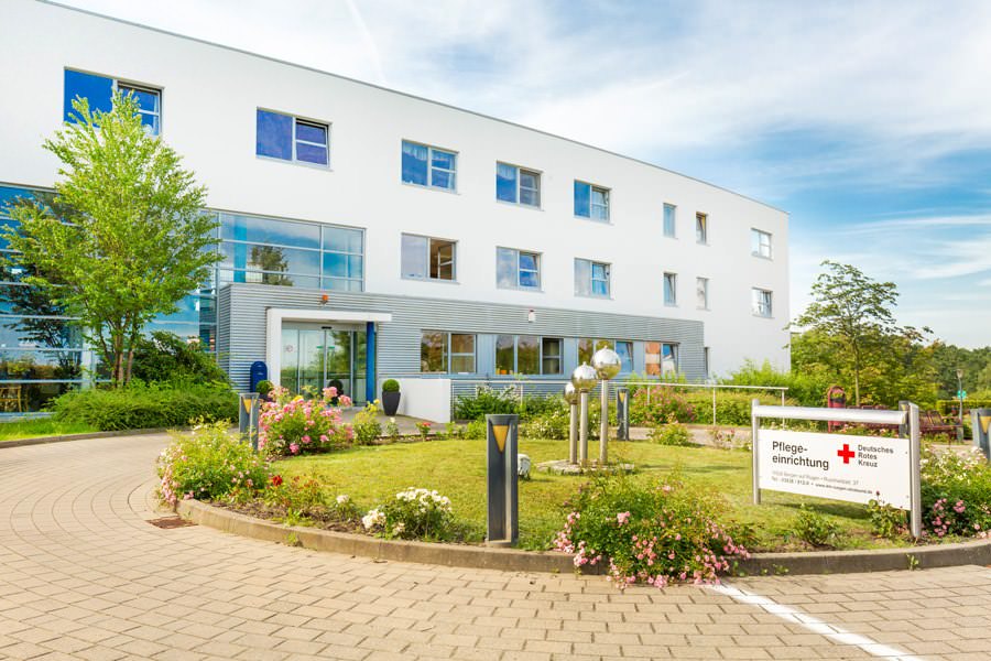 DRK-Pflegeeinrichtung Bergen-Rotensee Eingangsbereich