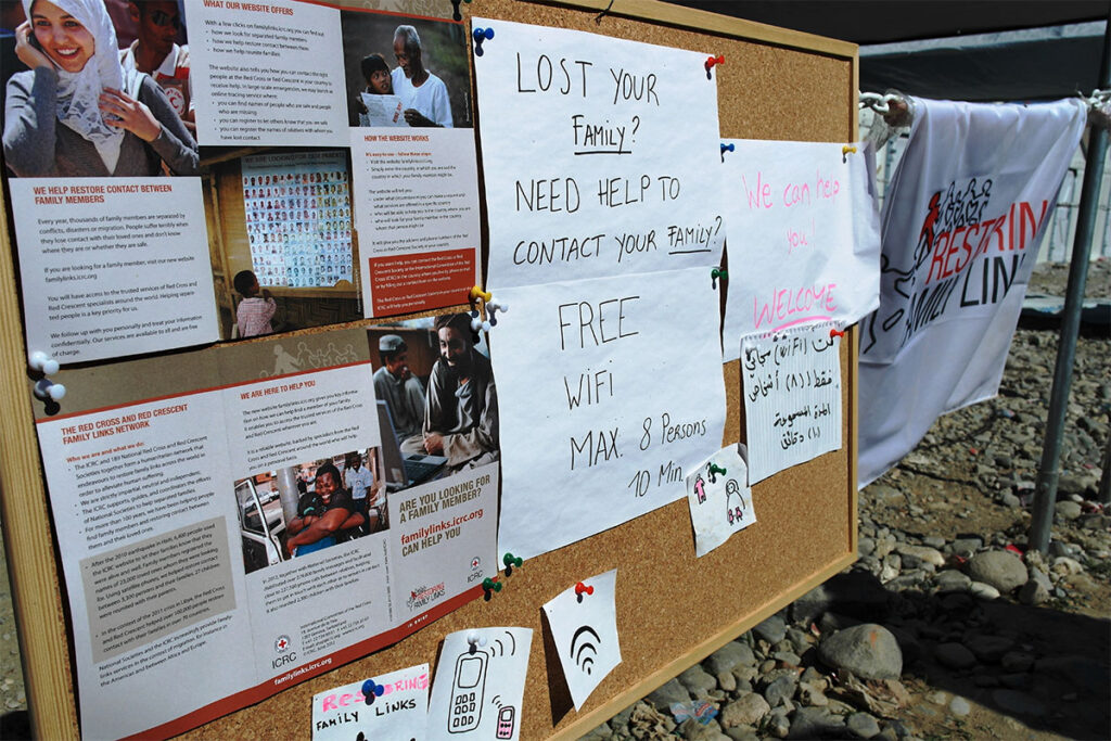 DRK-Suchdienst, Formular, Nachforschungen, weltweit, Familienzusammenführung, Hilfs- und Beratungsdienst, Projekt "Trace the Face" / Foto: Caroline Haga/IFRK