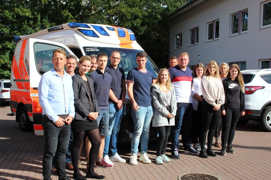 Zwölf neue Auszubildende starten beim DRK Rügen-Stralsund ins Berufsleben