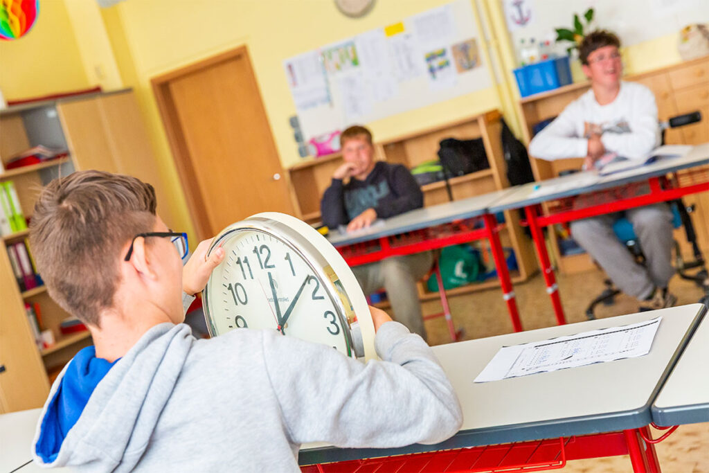 Bildungsinstitution für Kinder und Jugendliche mit geistiger Behinderung im schulpflichtigen Alter, DRK-Schule "Rügenwind“ in Patzig, Recht auf Bildung und Förderung, Pädagogik, Unterricht, Lernen, Foto: Juliane Stange